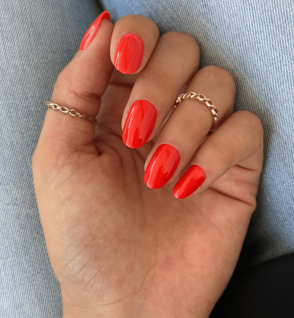 FAUX ONGLES ROUGE ARRONDIS COURTS