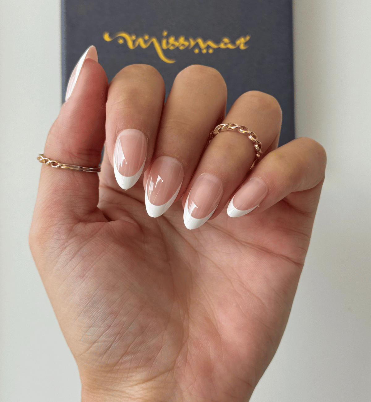 FAUX ONGLES FRENCH AMANDE COURT