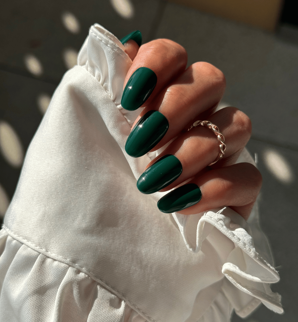 FAUX ONGLES VERTS SAPIN ARRONDIS MÉDIUM